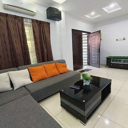 Thebliss8 八悦椋居 2R2B For 5-8Pax Villa Malacca Exterior photo